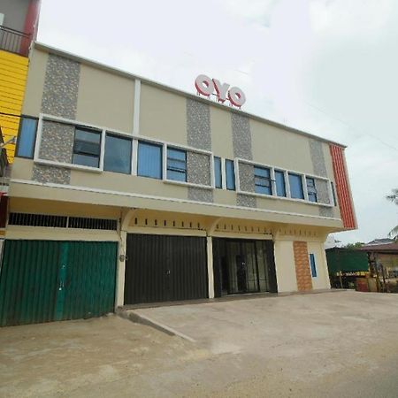 Oyo 2555 Diva Residen Syariah Hotel Jambi Eksteriør billede