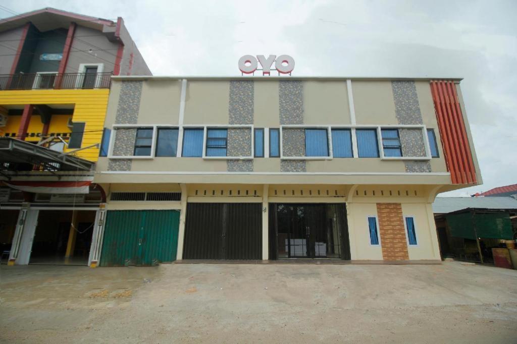Oyo 2555 Diva Residen Syariah Hotel Jambi Eksteriør billede