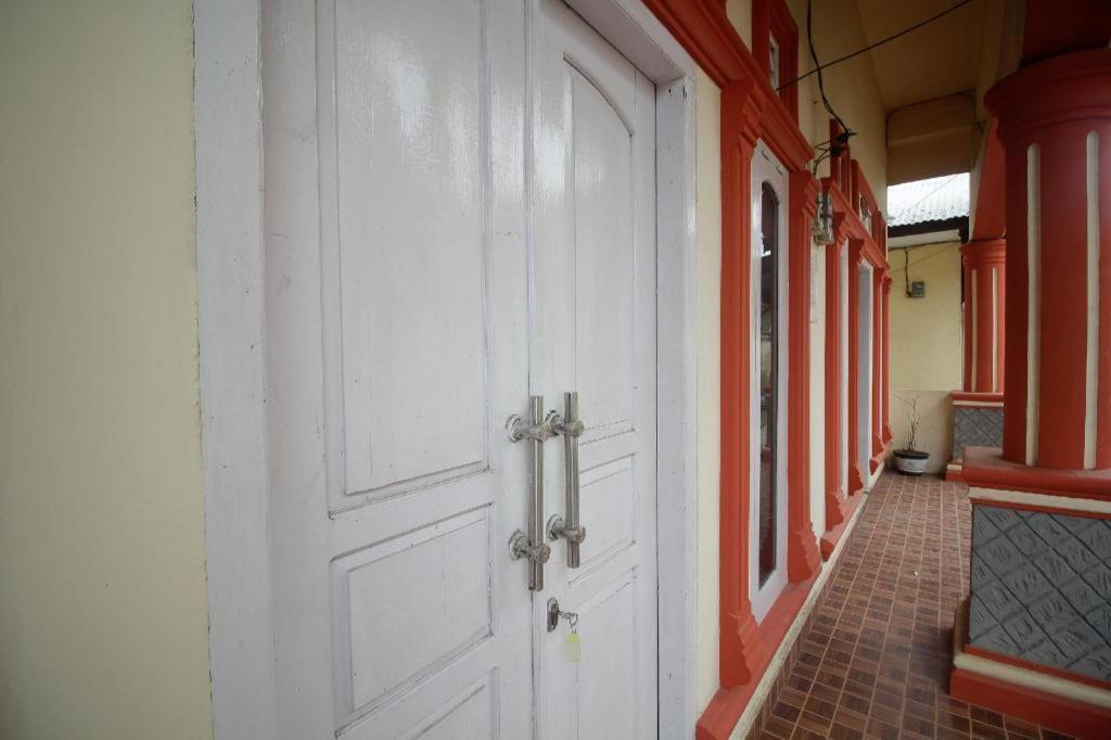 Oyo 2555 Diva Residen Syariah Hotel Jambi Eksteriør billede