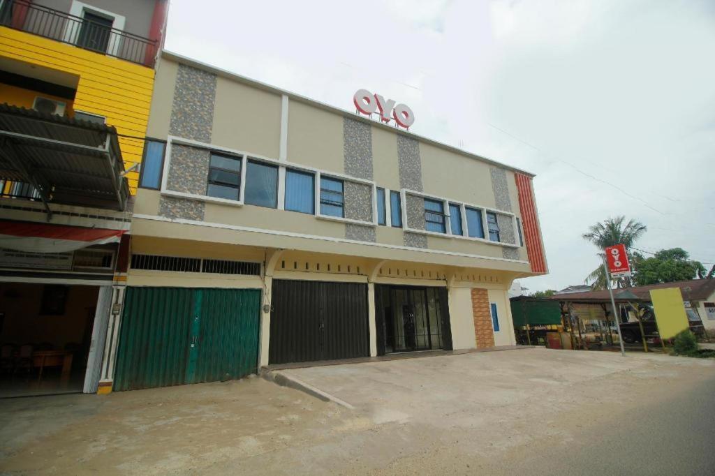 Oyo 2555 Diva Residen Syariah Hotel Jambi Eksteriør billede